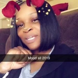 Meet your Posher, Demeka